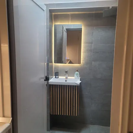 Apartment Floating Bed Tirana
